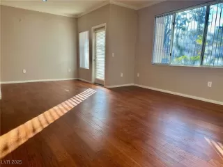 Photo #2: 2643926 Listing 