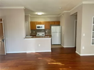 Photo #4: 2643926 Listing 