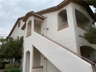 Photo #1: 2643935 Listing