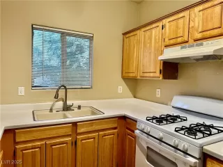 Photo #2: 2643935 Listing