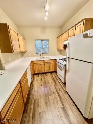 Photo #4: 2643935 Listing