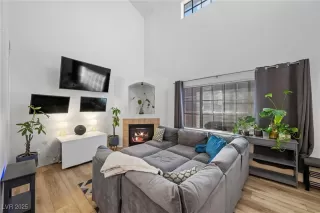 Photo #2: 2643948 Listing