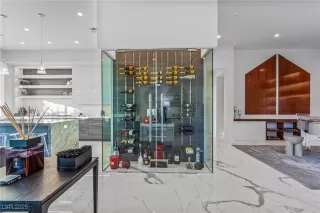 Photo #4: 2643958 Listing 