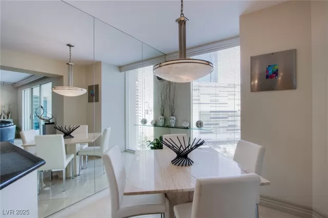 MLS: 2643962 Condo For Sale