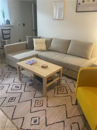 Photo #3: 2643984 Listing 