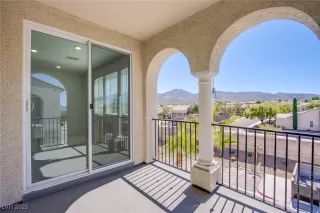 Photo #1: 2644008 Listing 