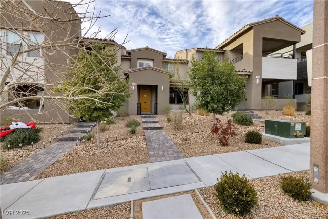 MLS: 2644023 Condo For Sale