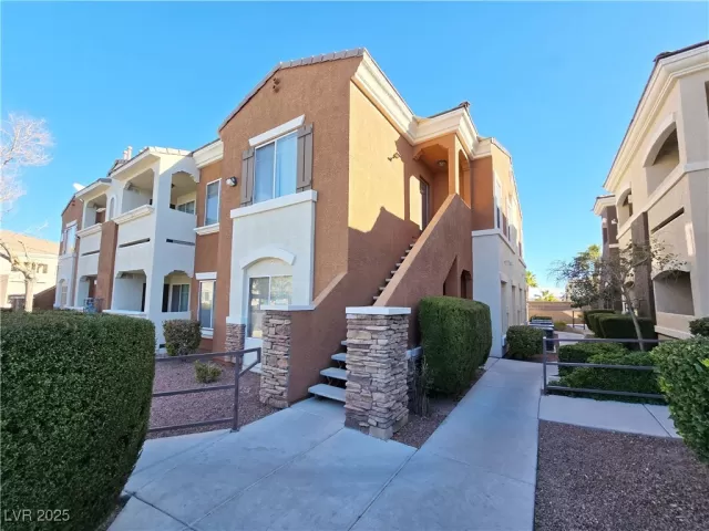 MLS: 2644049 Condo For Sale