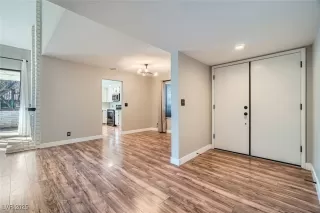 Photo #4: 2644061 Listing