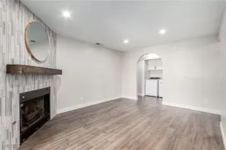 Photo #4: 2644088 Listing 