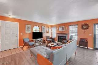 Photo #3: 2644111 Listing