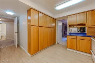 Photo #1: 2644127 Listing