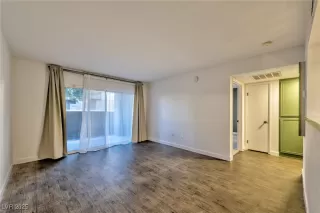 Photo #2: 2644137 Listing 