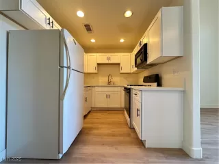 Photo #6: 2644148 Listing 