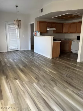 Photo #1: 2644160 Listing 