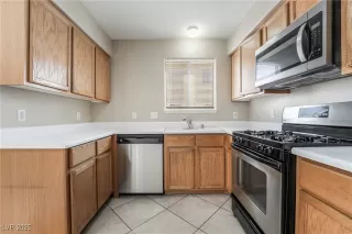 Photo #6: 2644195 Listing