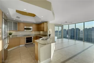 Photo #1: 2644206 Listing 