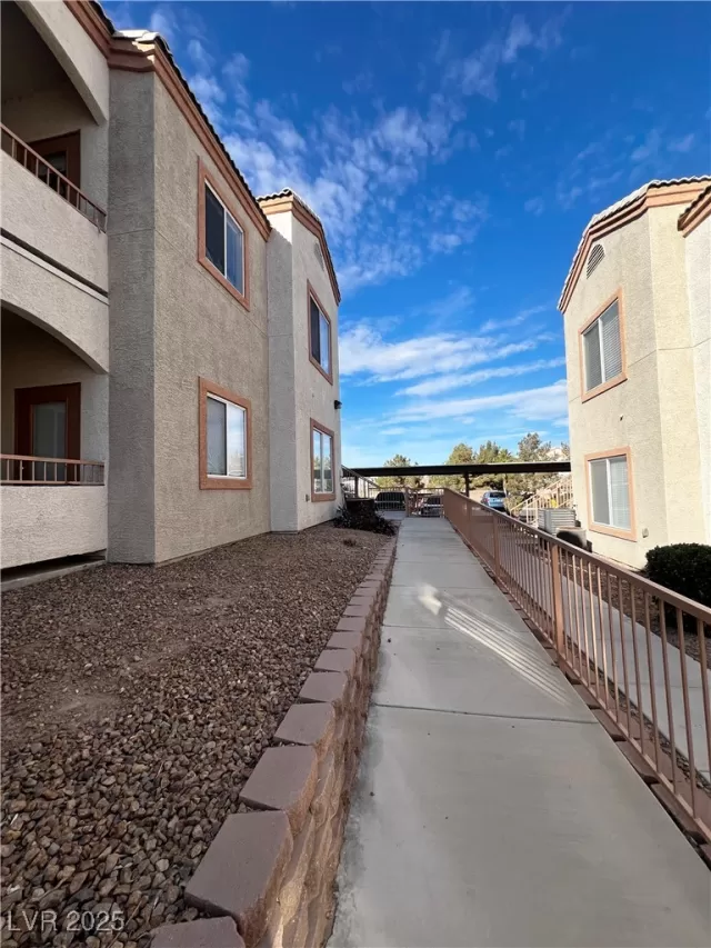 MLS: 2644222 Condo For Sale