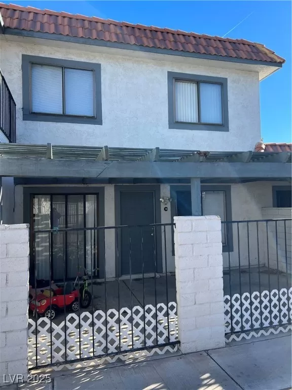 MLS: 2644246 Condo For Sale