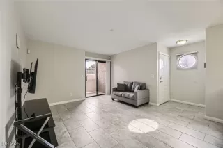 Photo #3: 2644247 Listing 