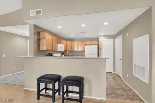 Photo #6: 2644259 Listing