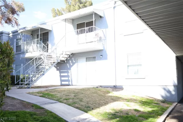 MLS: 2644276 Condo For Sale