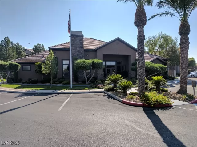 MLS: 2644278 Condo For Sale