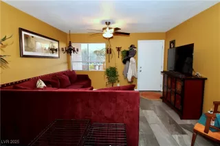 Photo #5: 2644290 Listing