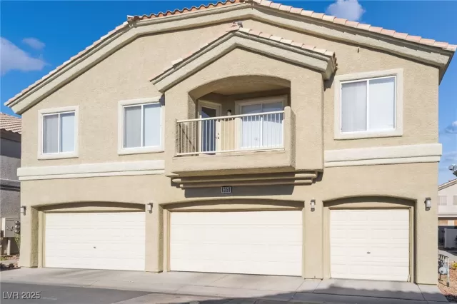 MLS: 2644298 Condo For Sale