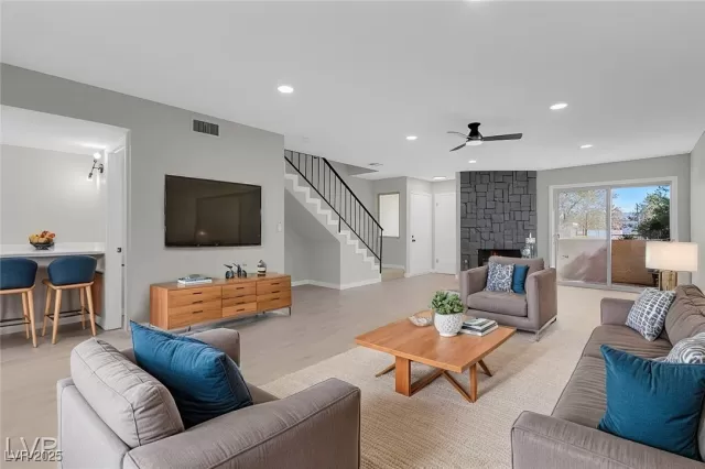 MLS: 2644302 Condo For Sale