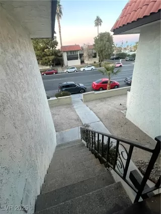 Photo #2: 2644318 Listing 