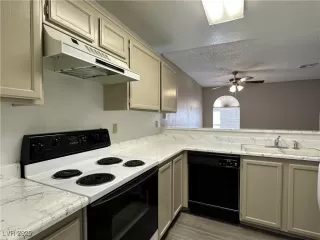 Photo #4: 2644367 Listing 