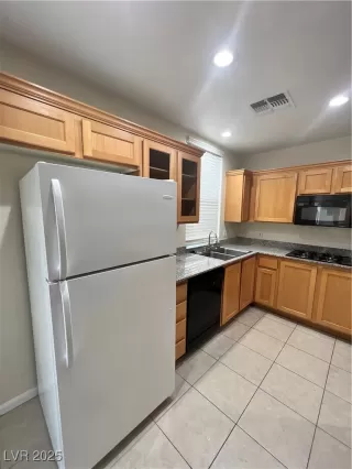 Photo #4: 2644392 Listing 