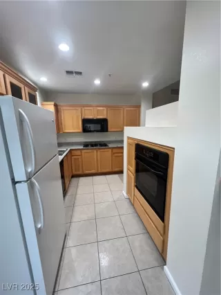 Photo #5: 2644392 Listing 