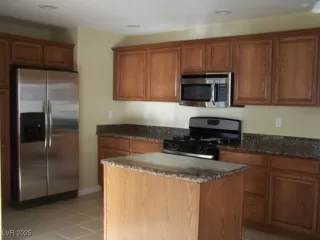 Photo #2: 2644394 Listing 