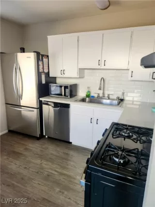 Photo #4: 2644463 Listing