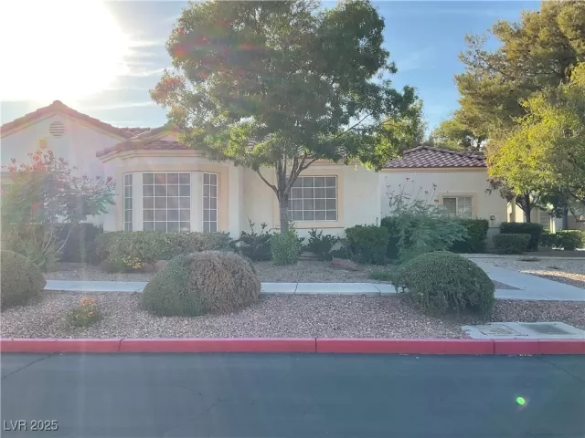 MLS: 2644465 Condo For Sale