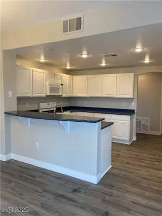 Photo #2: 2644467 Listing 