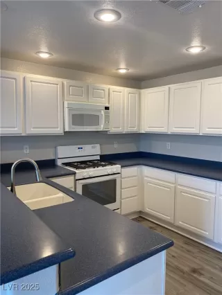 Photo #3: 2644467 Listing 