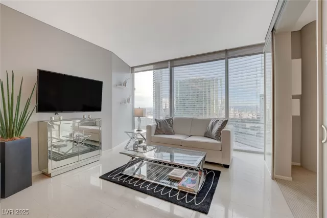 MLS: 2644468 Condo For Sale