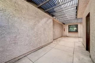 Photo #4: 2644484 Listing