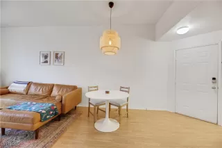 Photo #4: 2644500 Listing