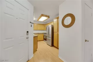 Photo #6: 2644500 Listing