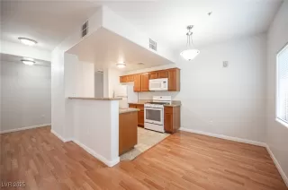 Photo #3: 2644530 Listing