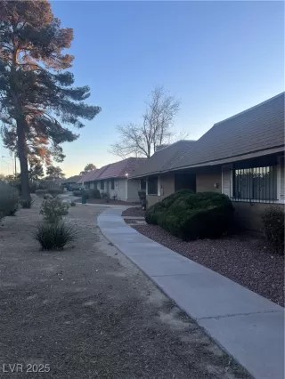 Photo #1: 2644534 Listing 