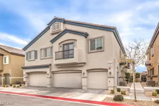 Photo #1: 2644541 Listing