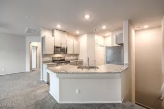 Photo #6: 2644541 Listing