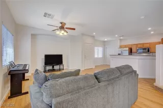 Photo #5: 2644551 Listing