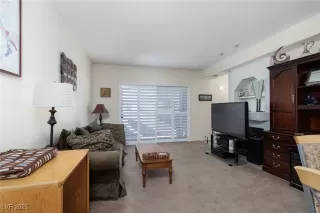 Photo #2: 2644570 Listing