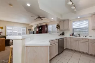 Photo #5: 2644570 Listing